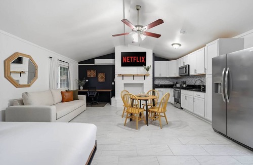 Lincoln Acres House | Relaxing 4BR Stay with Hot Tub, Games & Fire Pit
