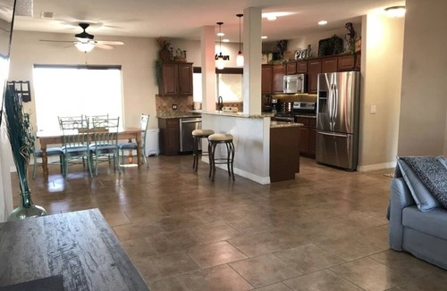 Lake Havasu City House | Relaxing Pool Home! Spacious 3 BR Home with Private Pool Minutes Away from Lake
