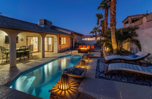 Lake Havasu City House | Relaxing Private Pool Home with Boat Parking. Close to Launch Ramp