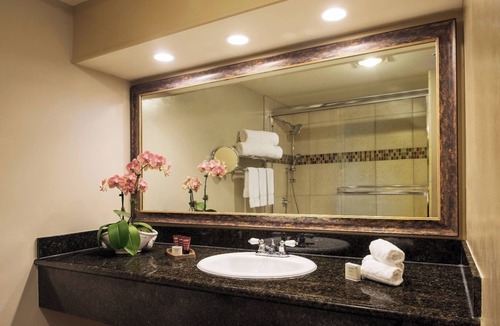 Barron Park Hotel | Relaxing Unit Near Stanford with Outdoor Heated Pool & Free Parking