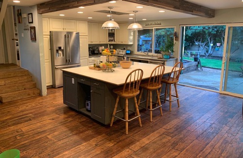 Camarillo House | Remodeled Camarillo Heights retreat nearby parks and local shops.