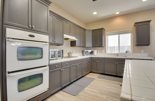Livingston House | Remodeled Livingston Home w/Private Backyard!