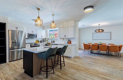 Lake Havasu City House | Remodeled Retreat~Pool~Game Room~Boat Parking~BBQ~AC~1.5 miles to Lake!