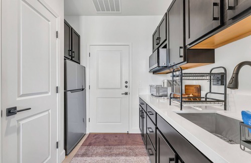 Reno House | Reno Guest House · Near Tahoe & Mt Rose Skiing