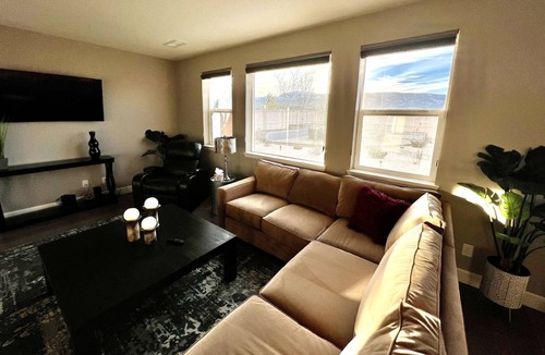 Reno House | Reno / Tahoe Retreat House With Mt Rose View - Breathtaking Sunsets