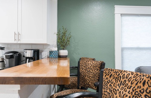 Midtown House | Renovated Midtown Home, Walkers Dream to Food/Fun