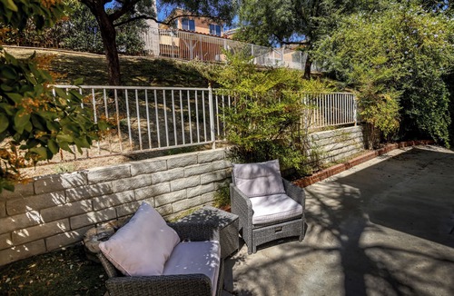 Stevenson Ranch House | Residential Retreat near Magic Mountain, Pet-Friendly