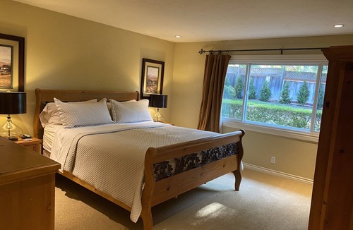 Camarillo House | Resort style, Tuscan Home Close to shops, 45min to L. a. & 45min to Santa Barbara