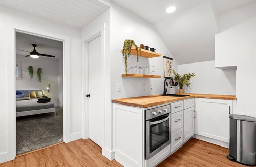 Redding Apartment | Rest Studio : Central to Everything