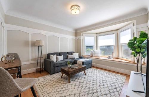 Richmond District House | Richmond Nest on Seventeenth