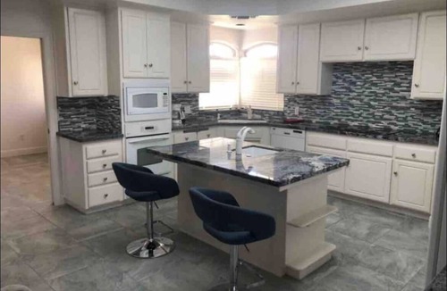 Bakersfield House | Rio Bravo Country Club Beautiful Custom Home