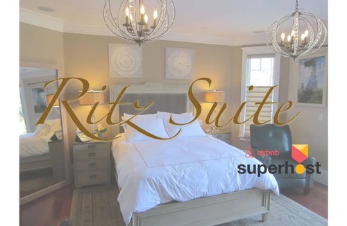 Sunnyvale West House | Ritz Spa Retreat w Jacuzzi, Steam room w rain&jets