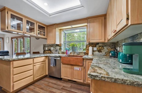 North Upper Truckee Cabin | River Rock House | Deck | Forest Views
