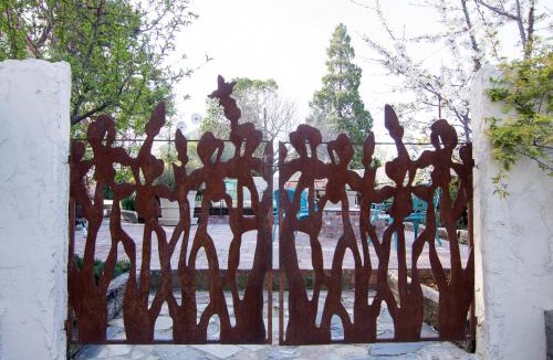 Mariposa Hotel | River Rock Inn