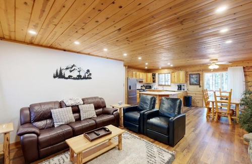 South Lake Tahoe House | River Rock Lodge