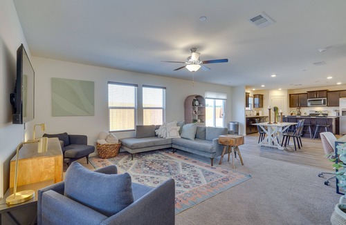 Oakdale House | Riverbank Vacation Rental ~ 10 Mi to Modesto!