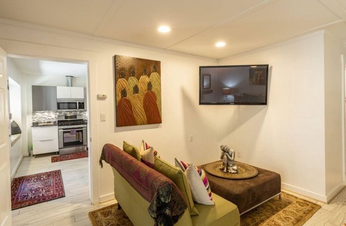 Three Rivers Cottage | Riverfront Guesthouse with Tranquil Swimming Hole