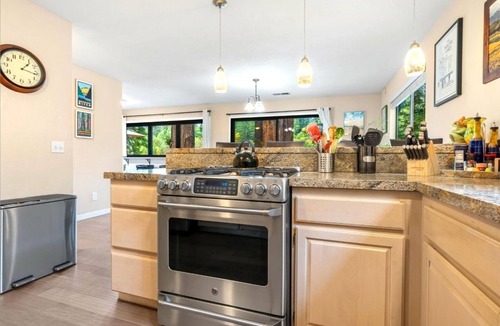 Guerneville House | Riverfront Playcation! Dock~Hot Tub~Game Room~Dogs OK–Lily Pad