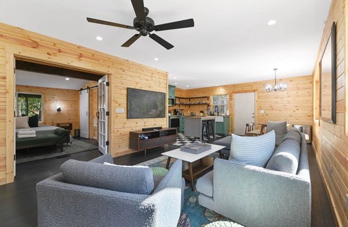 Strawberry Cabin | Rivers Resort Cabin #1 "Millport"