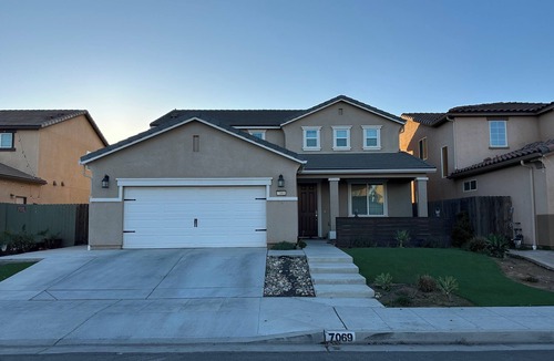 Herndon House | Riverside Retreat - 5 bedroom & 3 Bathroom with Wifi, AC, Washer & Dryer!