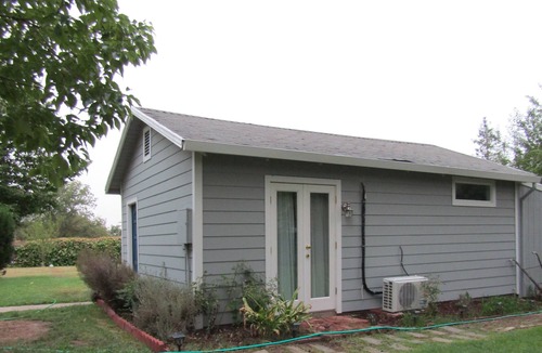Orangevale Cottage | Robin's Nest-1 Bedroom Garden Cottage in Fair Oaks