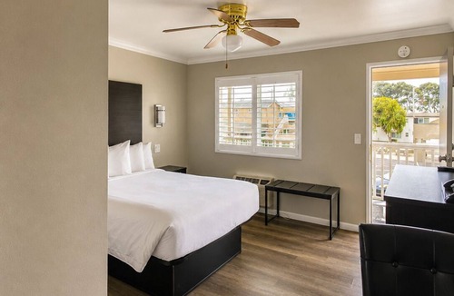 Morro Bay Hotel | Rockview Inn and Suites - Morro Bay CA