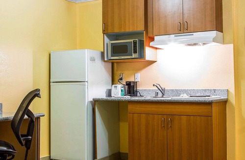 Hayward Hotel | Rodeway Inn & Suites Hayward - Oakland South
