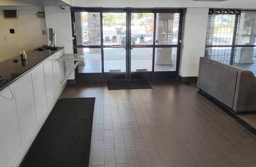 Rancho Cordova Hotel | Rodeway Inn & Suites Rancho Cordova - Folsom