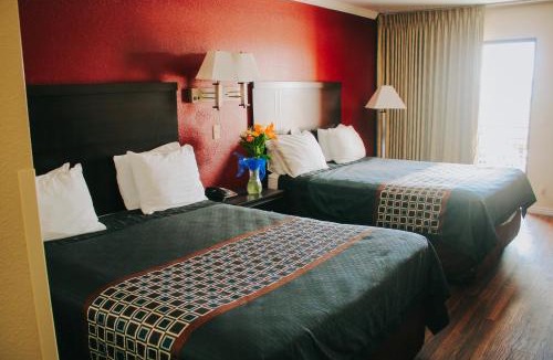 Lake Havasu City Hotel | Rodeway Inn & Suites Lake Havasu City