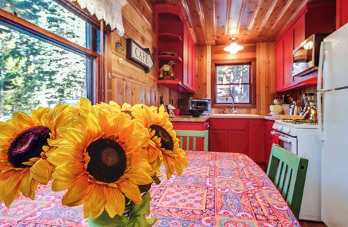 South Lake Tahoe Cabin | Romantic Cabin Escape on Fallen Leaf Lake Dog Fiendly