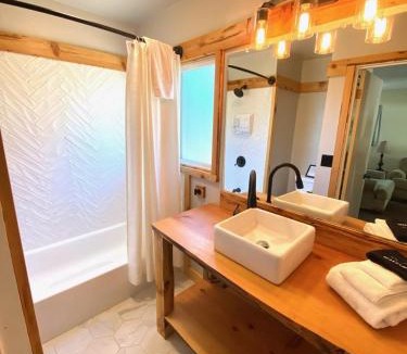 Mariposa Apartment | Romantic Mariposa Cottage, 45 Min to Yosemite