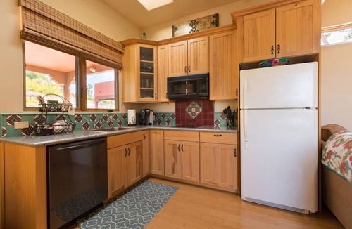 Carpenter Canyon Cottage | Romantic SLO Wine Country Retreat near beaches