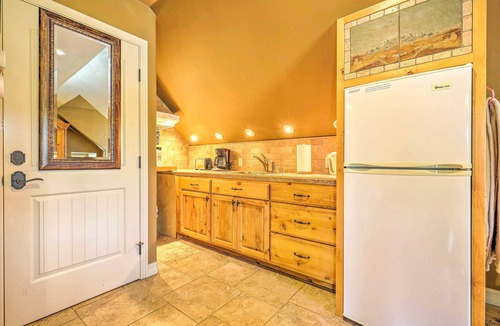 North Fork Apartment | Romantic Yosemite/Bass Lake Retreat w/Mtn Views!
