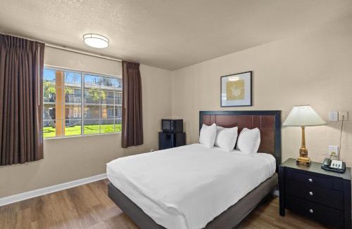 College Park Hotel | Rose Garden Inn - San Jose Airport