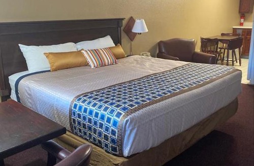 Lovelock Hotel | royal inn