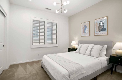 Cypress Village House | Royal Vacation on Hanging Garden