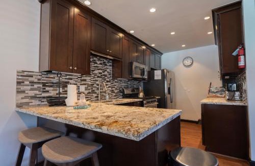 June Lake Apartment | Rr-edgewater20