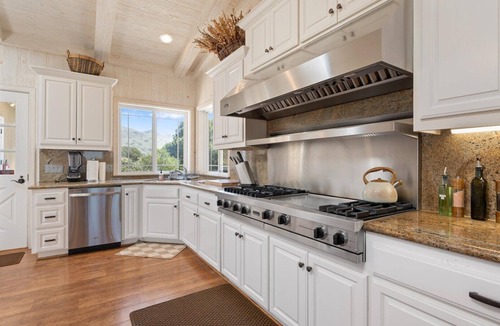 Cambria House | Rural Cambria Getaway. The Big House at Stepladder Ranch & Creamery