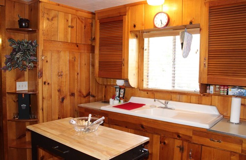 Oakhurst Cabin | Rustic Chapparal Cabin at Bass Lake Heights