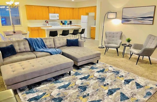 Reno House | S Reno/5Bedroom/3Bath/Sleeps18