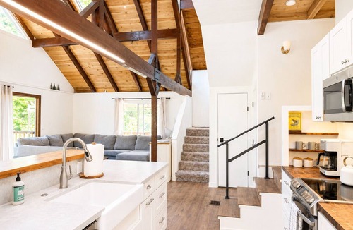Glencoe Cabin | Sage House - Walking Distance to Lake, Hot Tub, Pet Friendly w/New AC