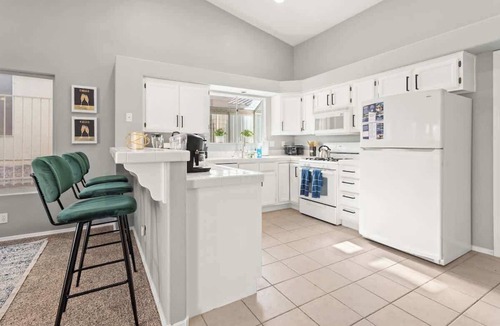 Calico Ridge House | Sail in Sky - Remodeled 3BR Vegas Spa and Pool!