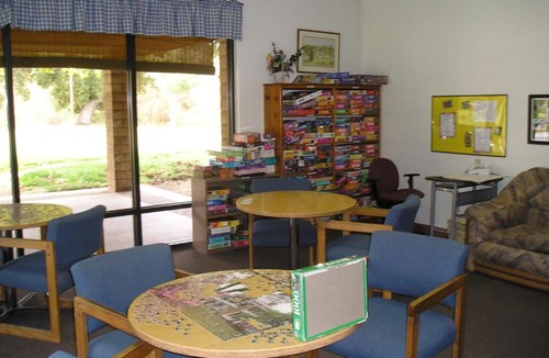 Paicines Resort | San Benito Camping Resort One-Bedroom Cabin 5