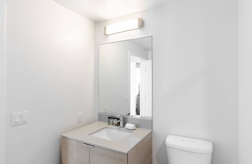 Rincon Hill Apartment | San Francisco One Bedroom with Luxury Amenities