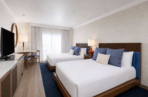 Downtown Hotel | Sandcastle Hotel on the Beach
