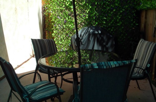 Santa Barbara Apartment | Santa Barbara Mermaid's Cove- Cozy 1-bedroom Apartment with A/C, WiFi, and W&D