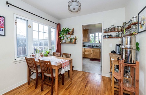 Westside Santa Cruz House | Santa Cruz Beach Bungalow | Walk to Beach | Garden