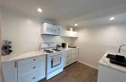 Marin City Apartment | Sausalito Studio with a View and Private Deck