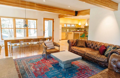 Soda Springs Cabin | Scandinavian Style 3-bedroom cabin in delightful Soda Springs with WiFi