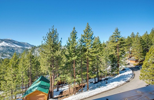 Upper Kingsbury House | Scenic Home w/Sauna - 7 Mi to Heavenly Mountain!